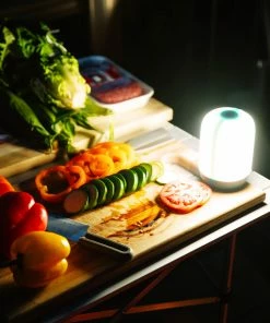 Camping Gear BioLite Alpenglow 250 Lantern