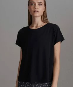 Varley Tilden Tee 2.0 Home Page