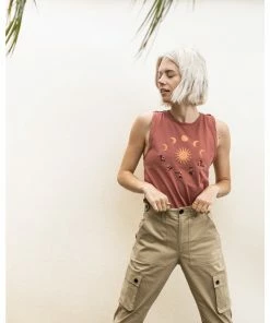 Wondery. Green Yoga Moon Poses Tank